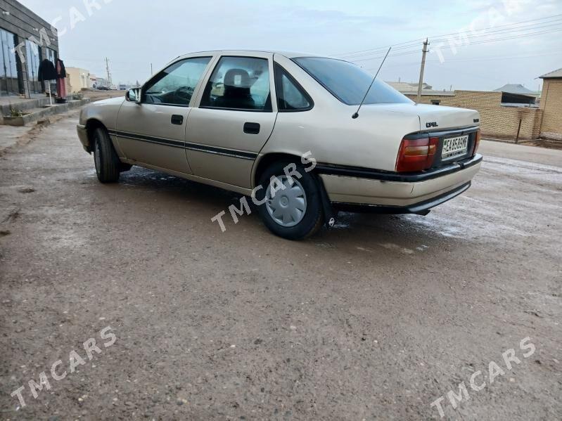 Opel Vectra 1992 - 30 000 TMT - Мургап - img 5