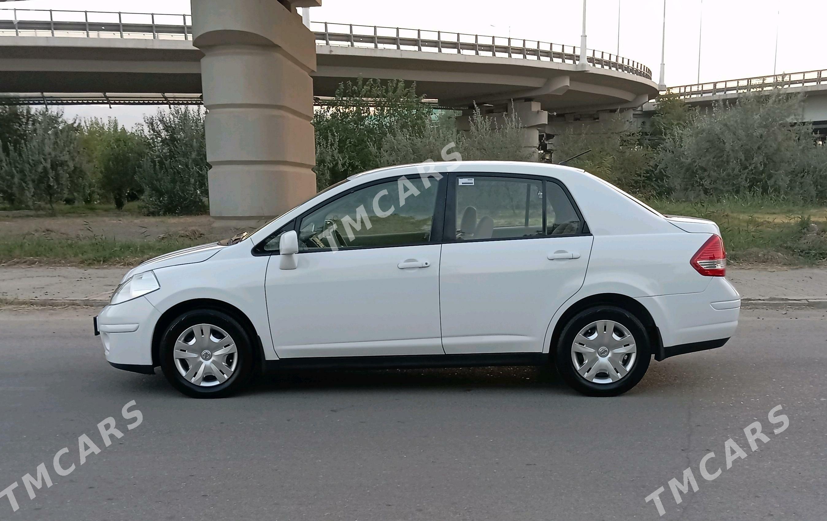 Nissan Tiida 2011 - 150 000 TMT - Şor daça - img 2