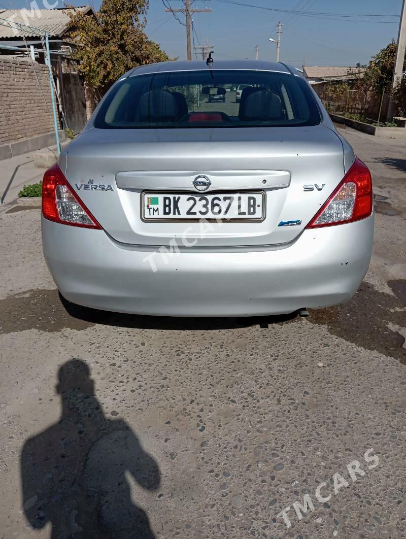 Nissan Versa 2010 - 100 000 TMT - Dänew - img 2