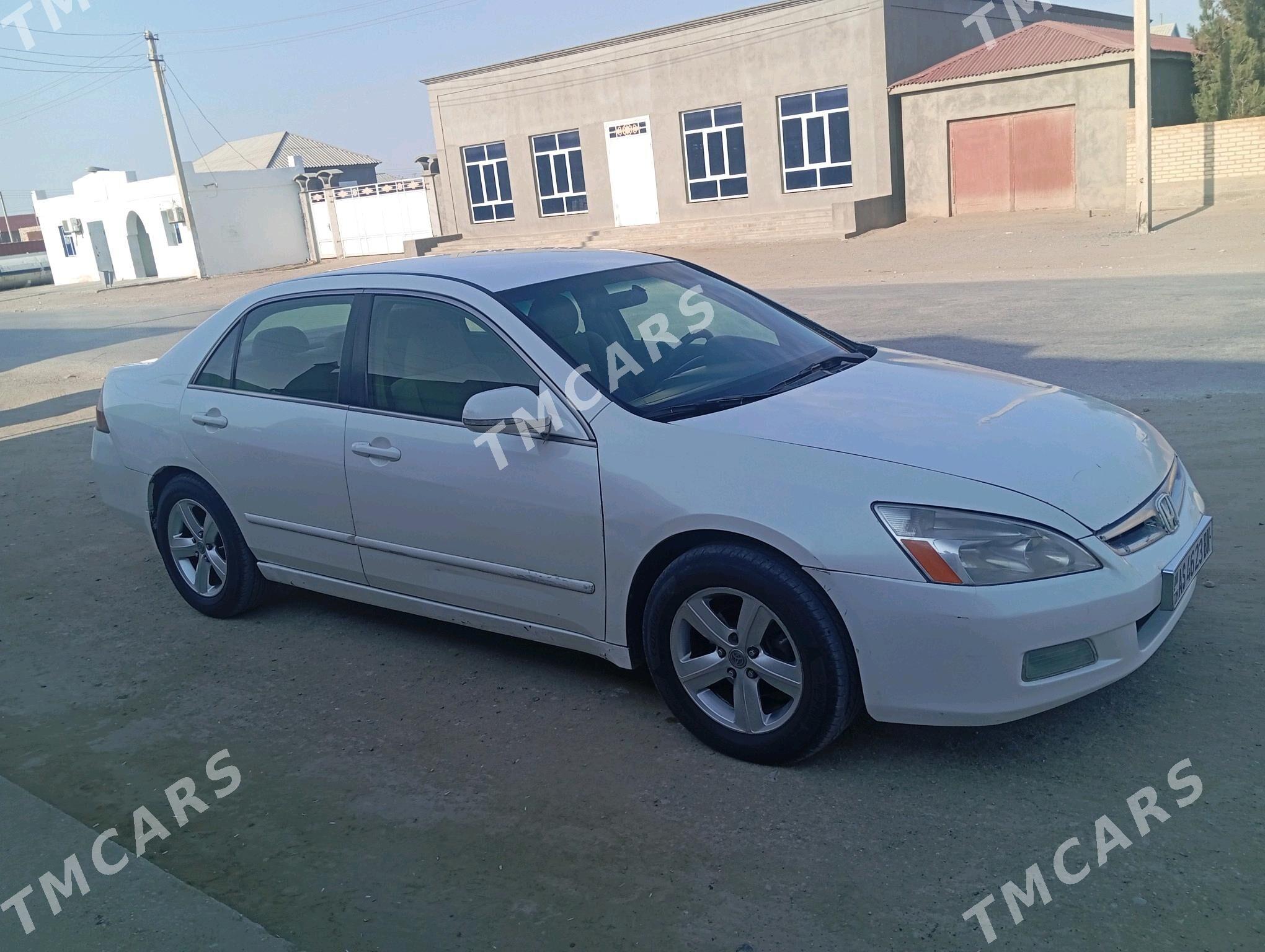 Honda Accord 2005 - 90 000 TMT - Гумдаг - img 5