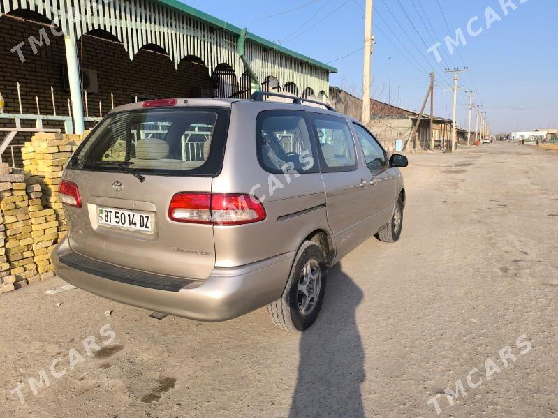 Toyota Sienna 2003 - 130 000 TMT - Дашогуз - img 4