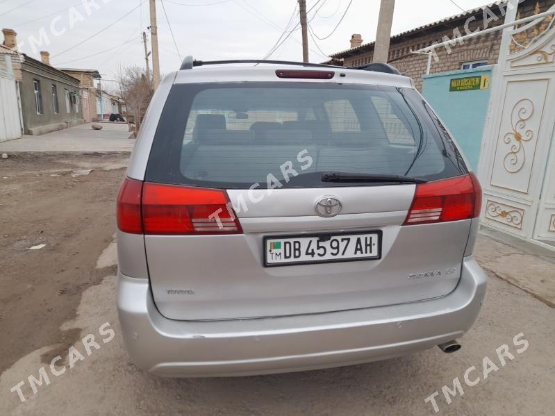 Toyota Sienna 2004 - 150 000 TMT - Теджен - img 4