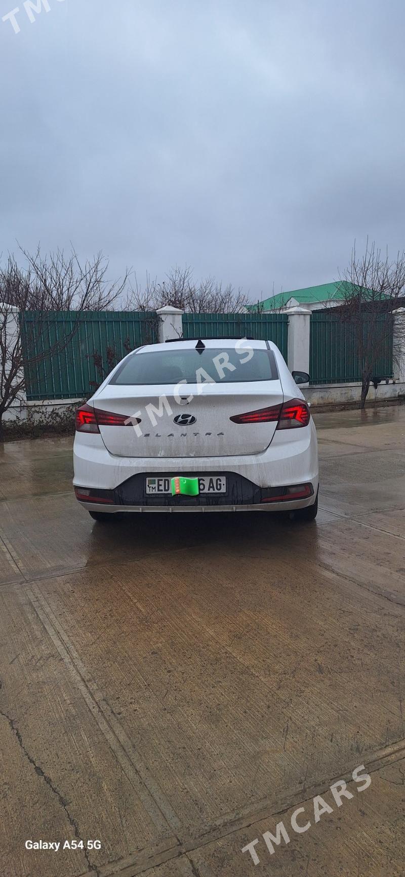 Hyundai Elantra 2020 - 235 000 TMT - Aşgabat - img 3