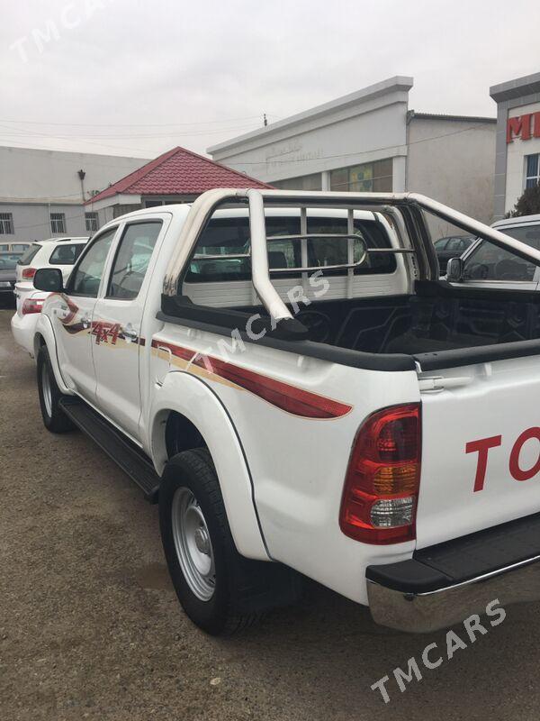 Toyota Hilux 2010 - 250 000 TMT - Mary - img 4