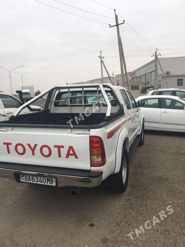 Toyota Hilux 2010 - 250 000 TMT - Mary - img 3