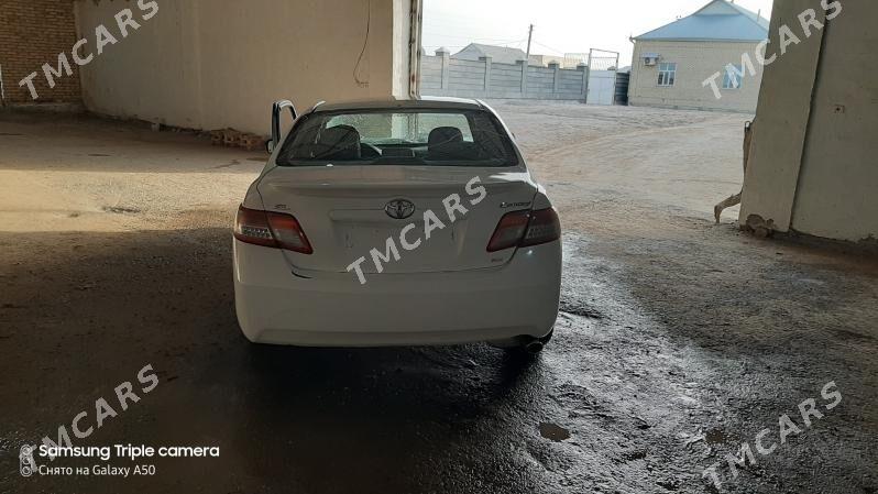 Toyota Camry 2010 - 74 000 TMT - Мары - img 9