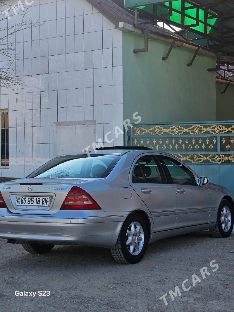 Mercedes-Benz C-Class 2001 - 93 000 TMT - Гумдаг - img 6