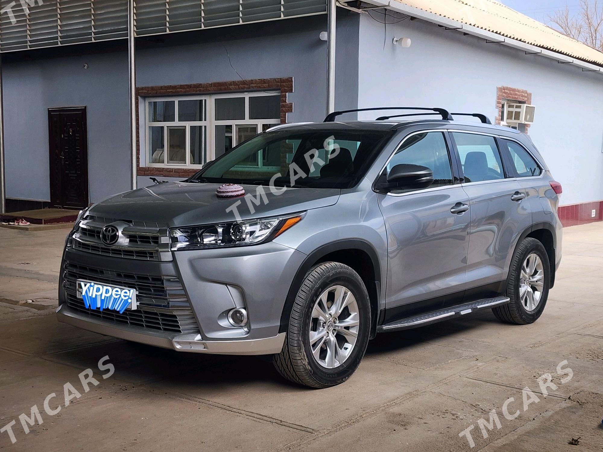 Toyota Highlander 2015 - 370 000 TMT - Теджен - img 3