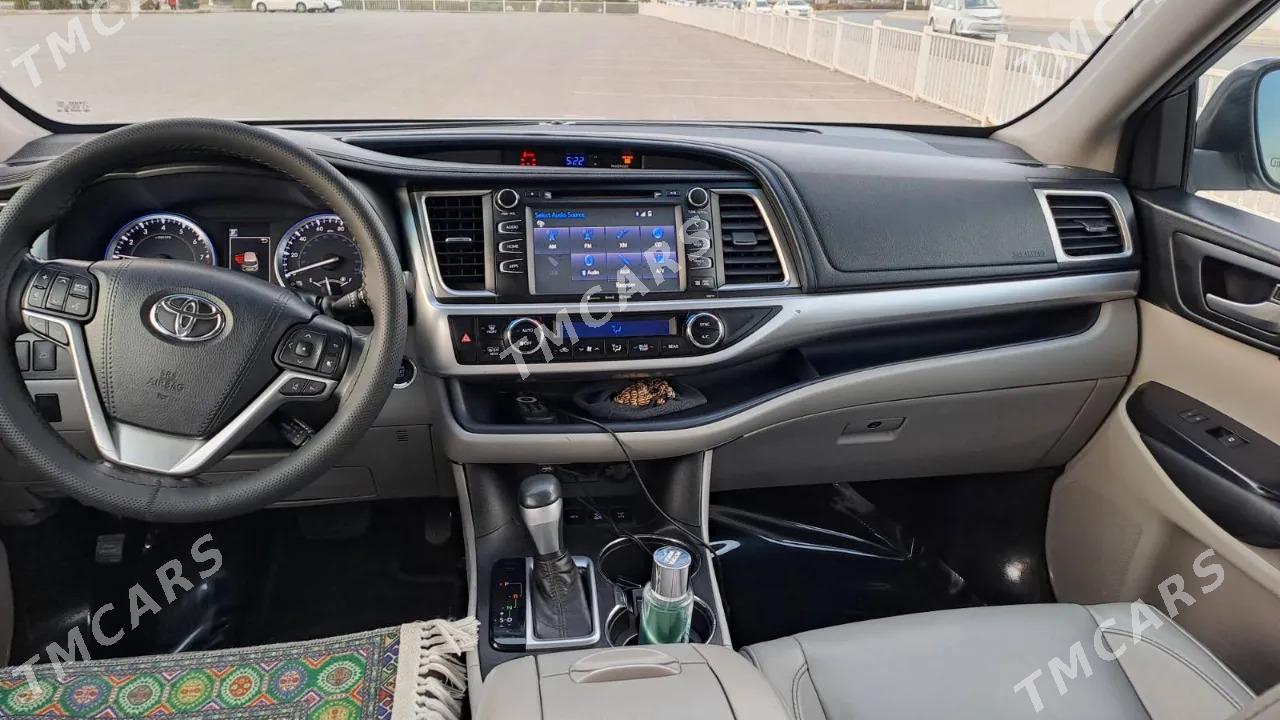 Toyota Highlander 2017 - 420 000 TMT - Кёнеургенч - img 8