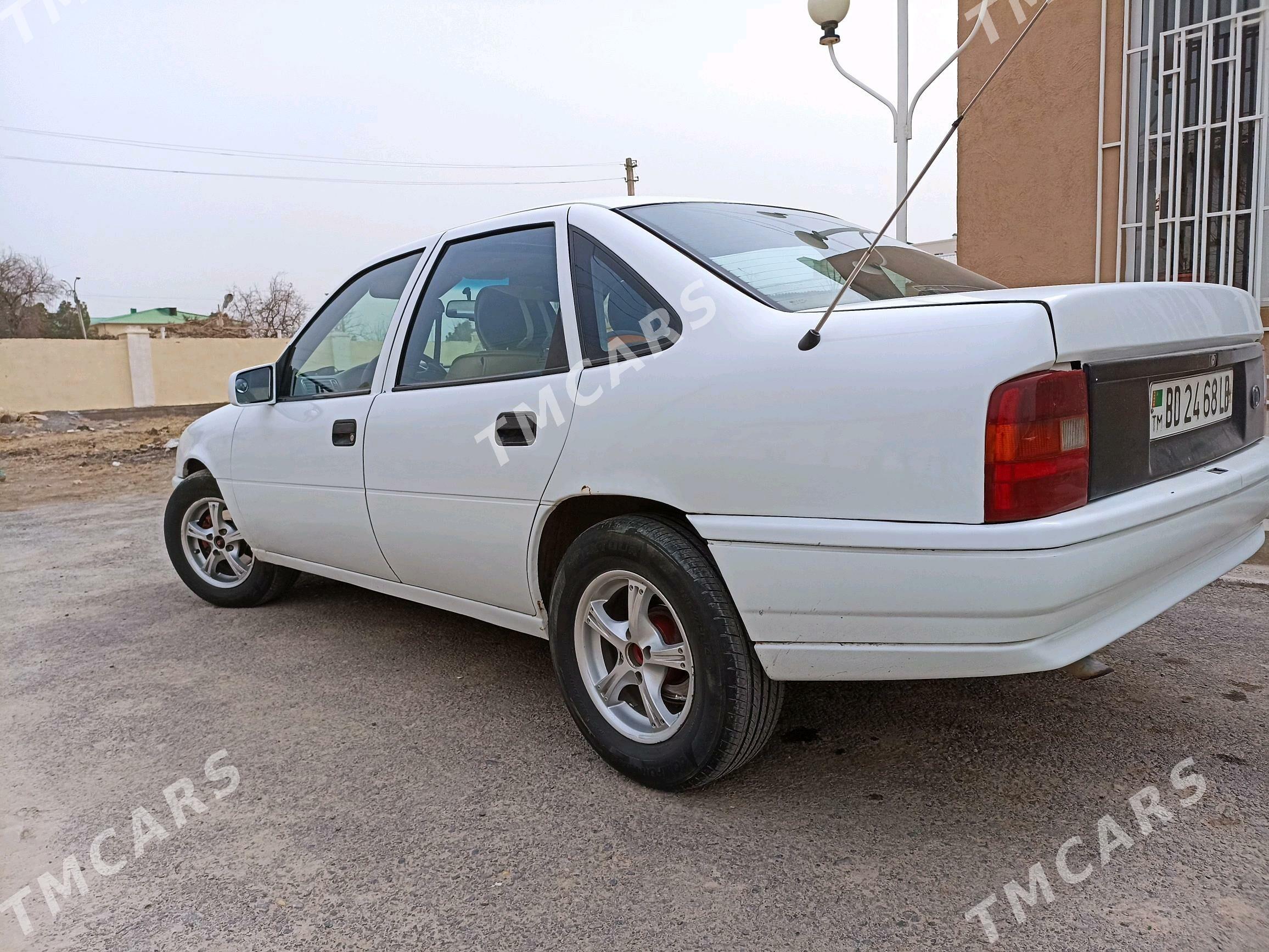 Opel Vectra 1992 - 35 000 TMT - Farap - img 3