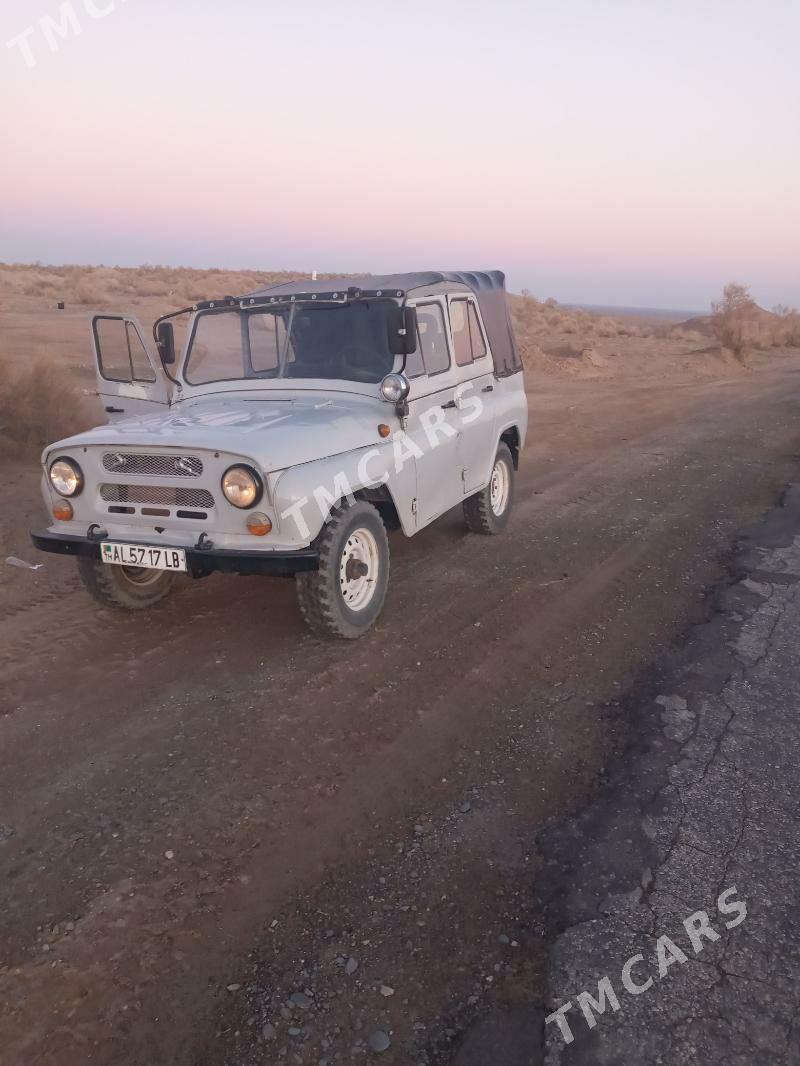 UAZ 469 2000 - 15 000 TMT - Farap - img 9