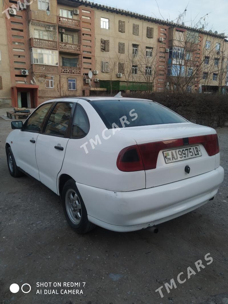 Volkswagen Polo 1998 - 13 000 TMT - Türkmenabat - img 2