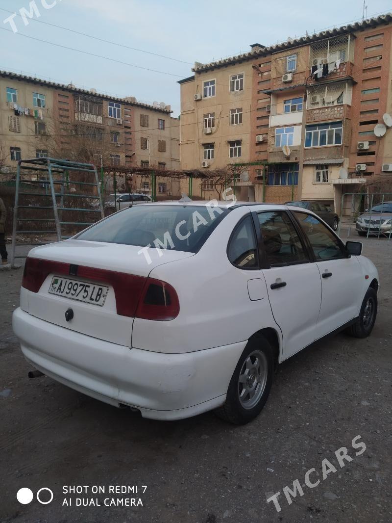 Volkswagen Polo 1998 - 13 000 TMT - Türkmenabat - img 4