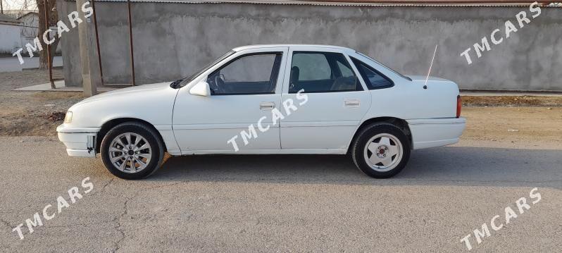 Opel Vectra 1993 - 23 000 TMT - Бахарден - img 6