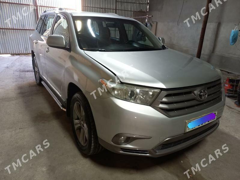 Toyota Highlander 2011 - 295 000 TMT - Мары - img 4