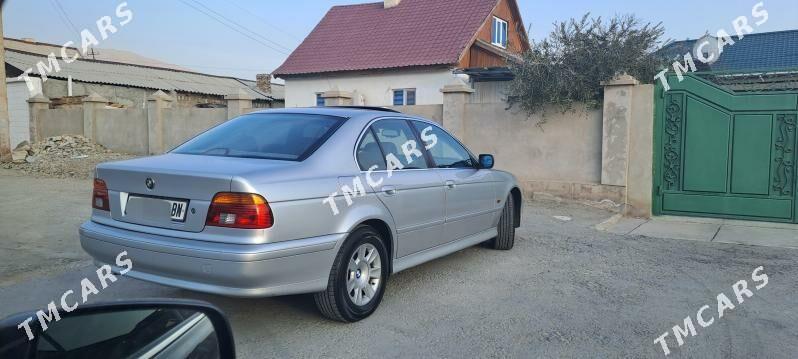 BMW E39 1999 - 90 000 TMT - Балканабат - img 4