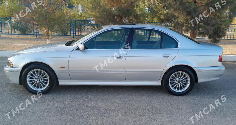 BMW E39 2003 - 96 000 TMT - Türkmenbaşy - img 3