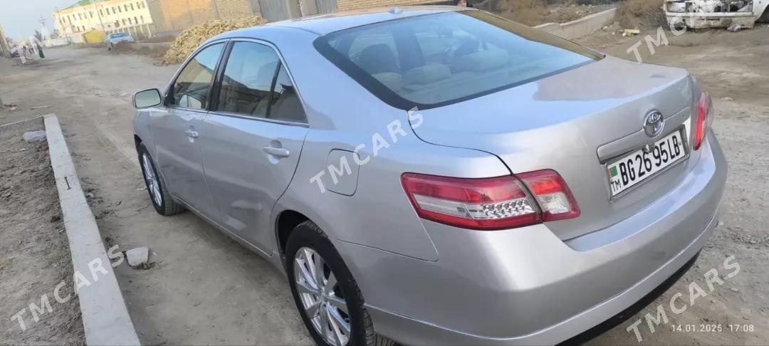 Toyota Camry 2010 - 170 000 TMT - Дянев - img 2