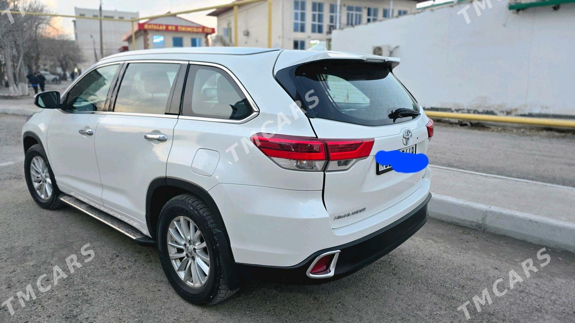 Toyota Highlander 2018 - 360 000 TMT - Türkmenabat - img 5