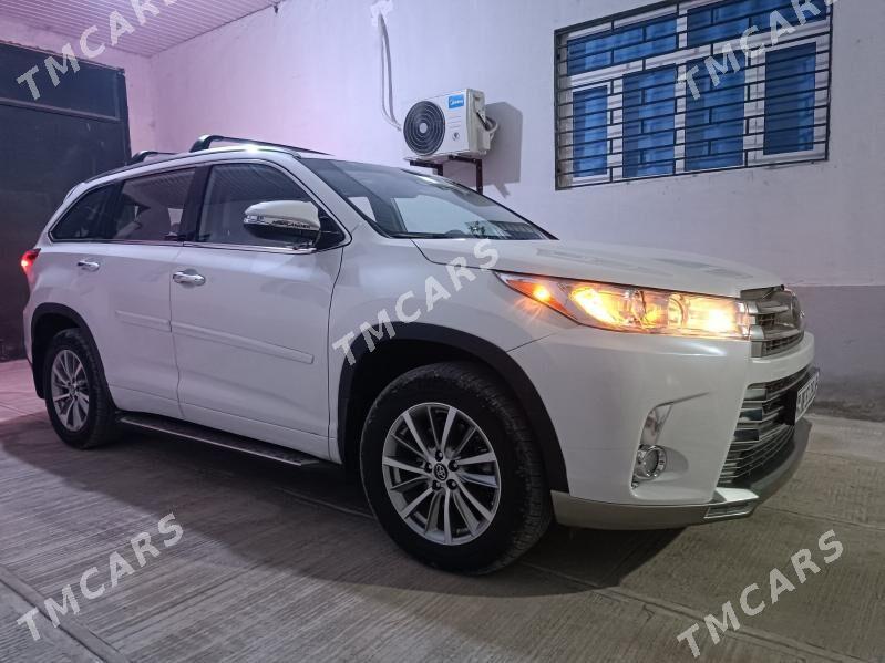 Toyota Highlander 2018 - 450 000 TMT - Койтендаг - img 8