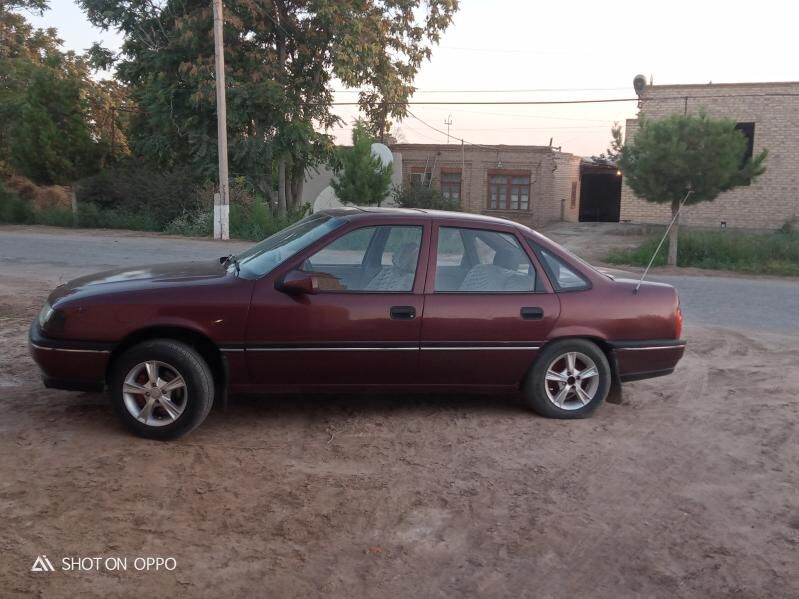 Opel Vectra 1990 - 45 000 TMT - Dänew - img 5