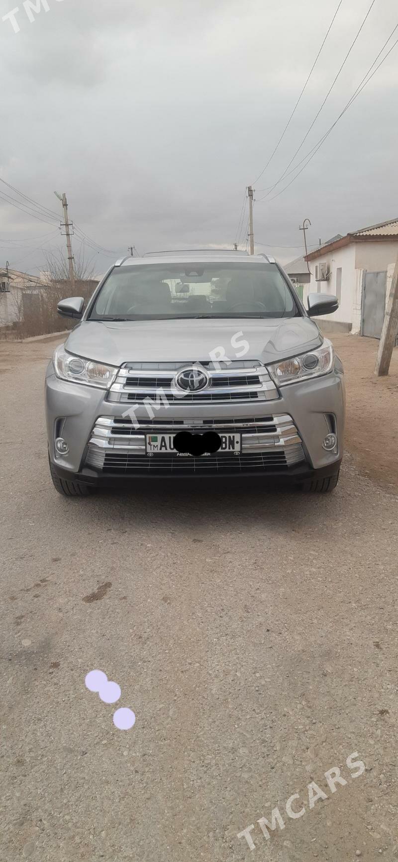 Toyota Highlander 2018 - 430 000 TMT - Балканабат - img 10