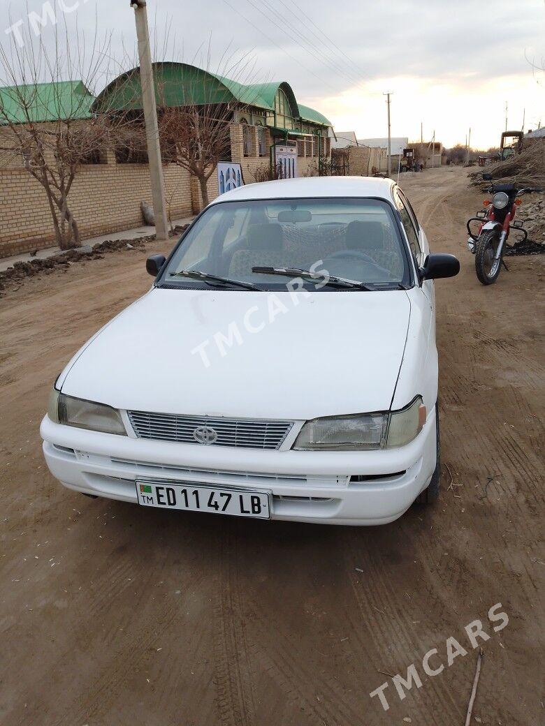 Toyota Corolla 1993 - 37 000 TMT - Халач - img 4