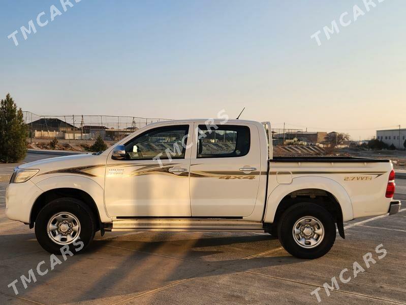 Toyota Hilux 2012 - 310 000 TMT - Balkanabat - img 2