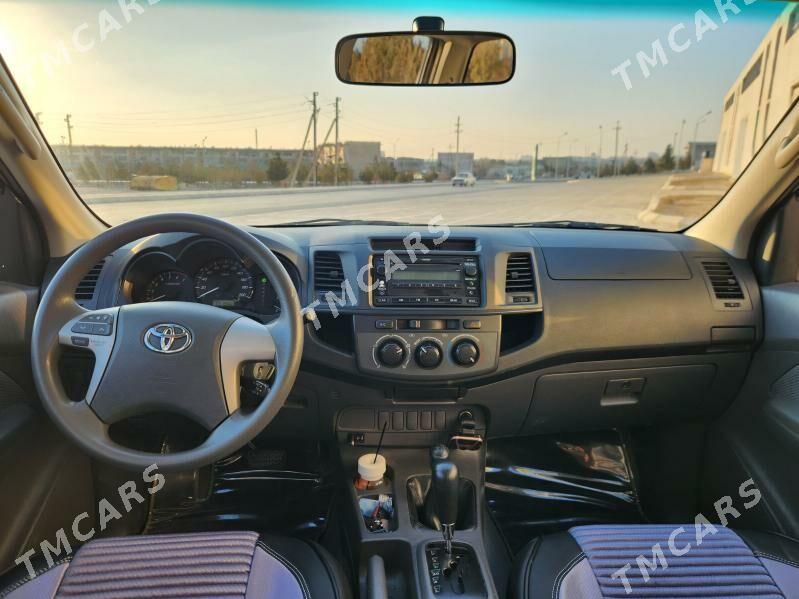 Toyota Hilux 2012 - 310 000 TMT - Balkanabat - img 3