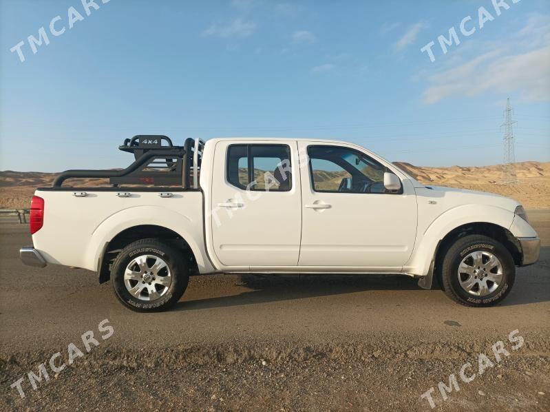 Nissan Navara 2011 - 175 000 TMT - Kaka - img 4