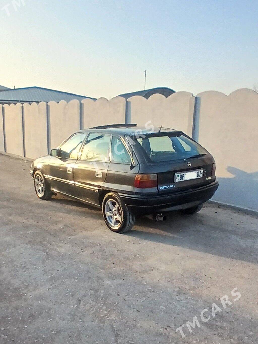 Opel Astra 1992 - 36 000 TMT - Дашогуз - img 4