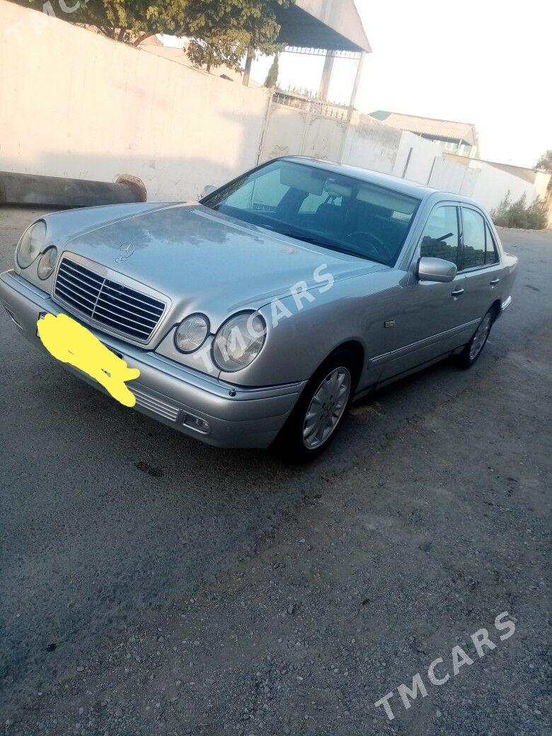 Mercedes-Benz E320 1997 - 90 000 TMT - Türkmenbaşy - img 2