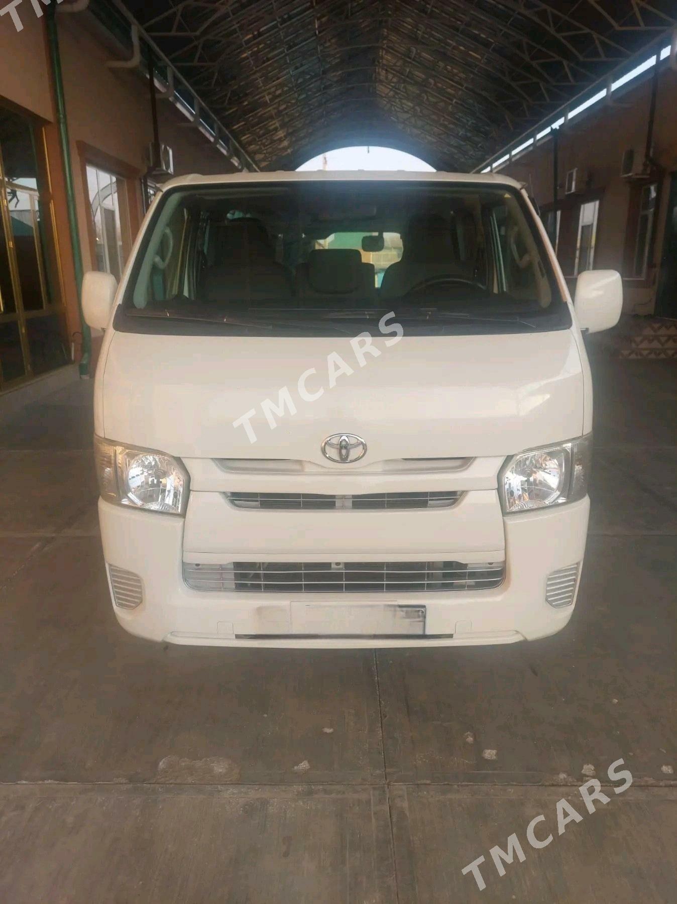 Toyota Hiace 2017 - 380 000 TMT - Бузмеин - img 5