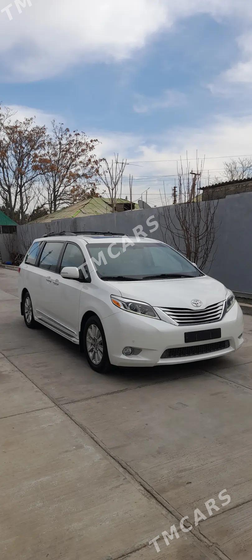 Toyota Sienna 2015 - 480 000 TMT - Ýalkym - img 7