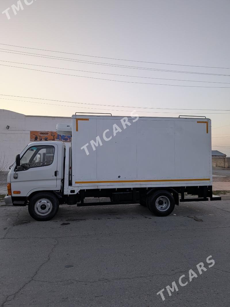 Mitsubishi Canter 2004 - 200 000 TMT - Gyzylarbat - img 3