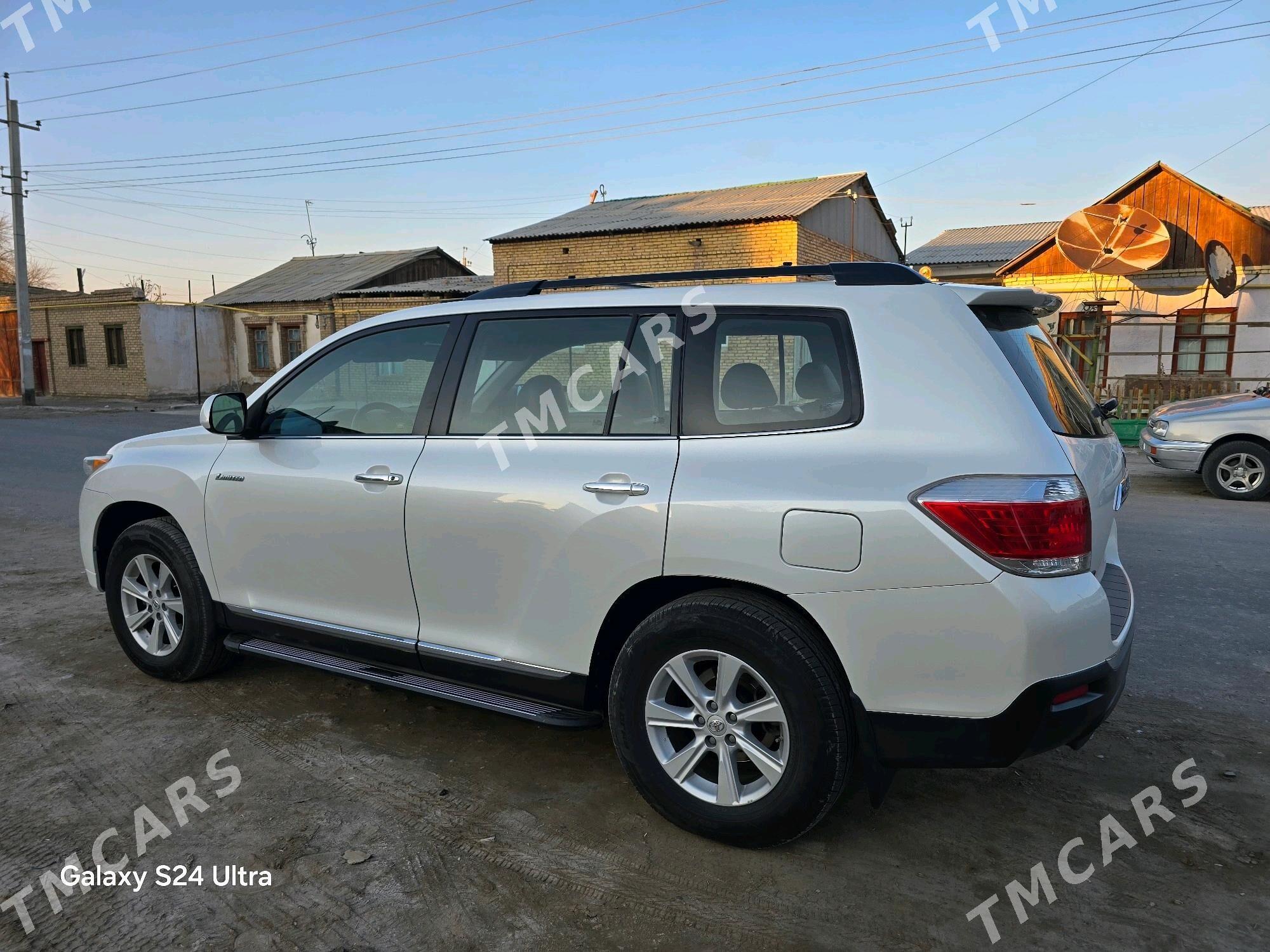 Toyota Highlander 2012 - 335 000 TMT - Туркменабат - img 3