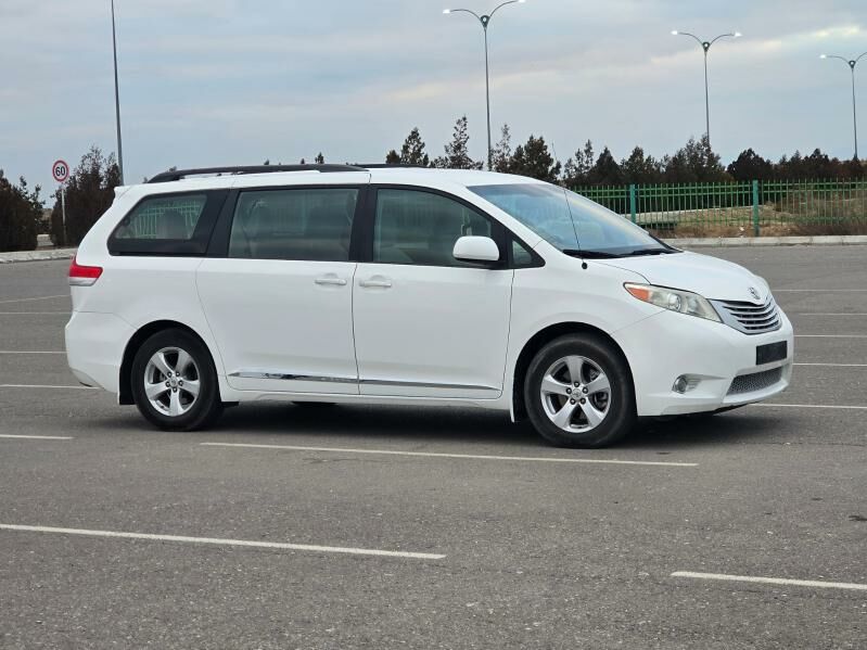 Toyota Sienna 2011 - 250 000 TMT - Ашхабад - img 9