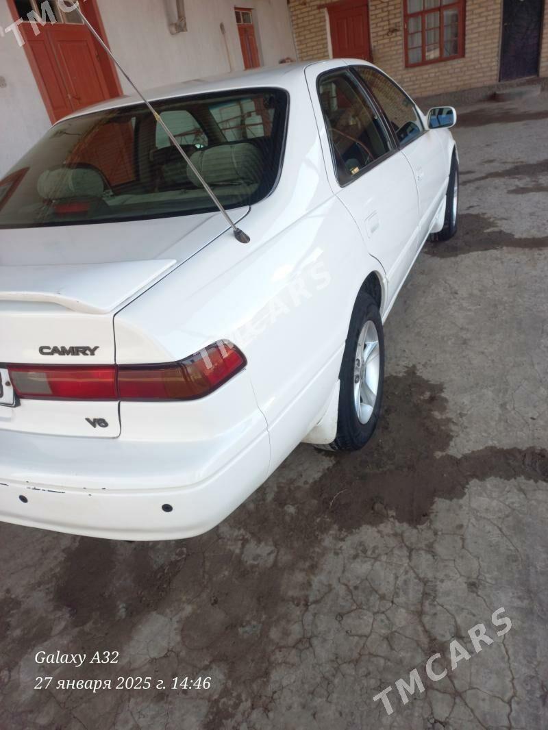 Toyota Camry 1999 - 94 000 TMT - Saýat - img 3