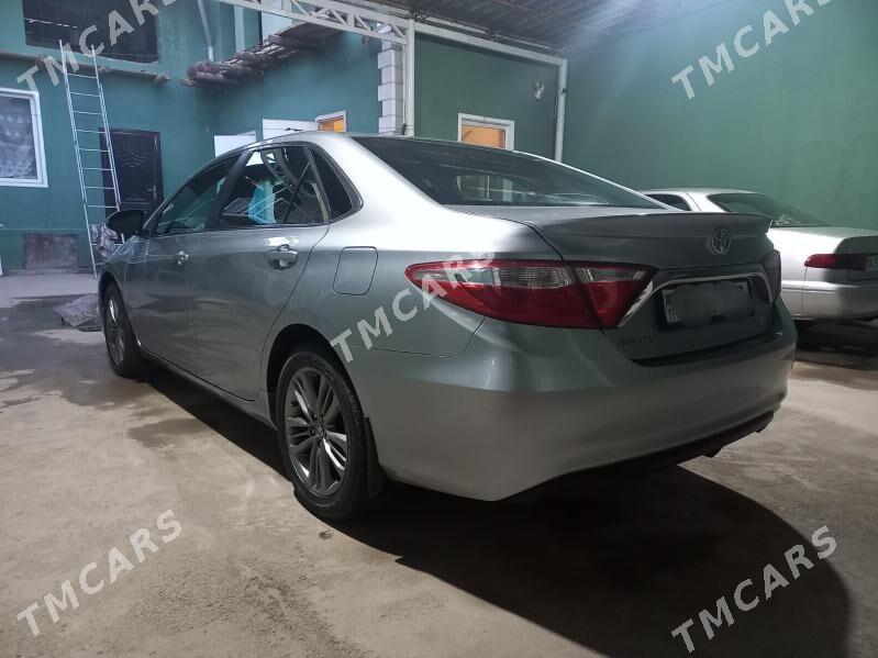 Toyota Camry Hybrid 2017 - 270 000 TMT - Çärjew - img 3