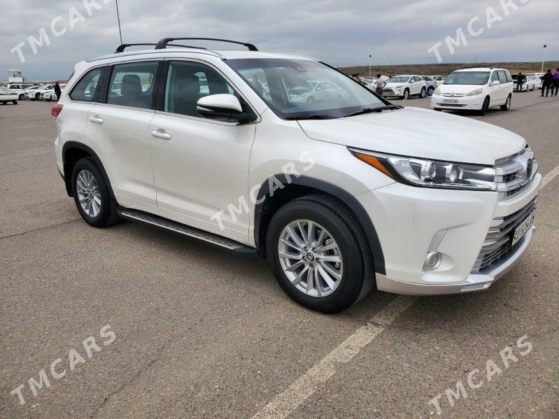 Toyota Highlander 2018 - 430 000 TMT - Bäherden - img 2