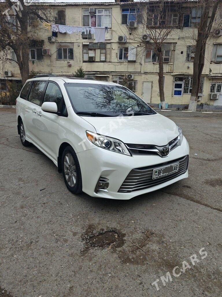 Toyota Sienna 2019 - 430 000 TMT - Ашхабад - img 2