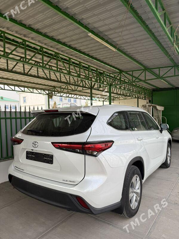 Toyota Highlander 2022 - 675 000 TMT - Aşgabat - img 3