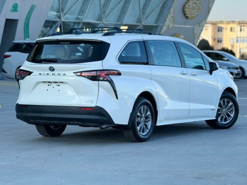 Toyota Sienna 2021 - 600 000 TMT - Ашхабад - img 4