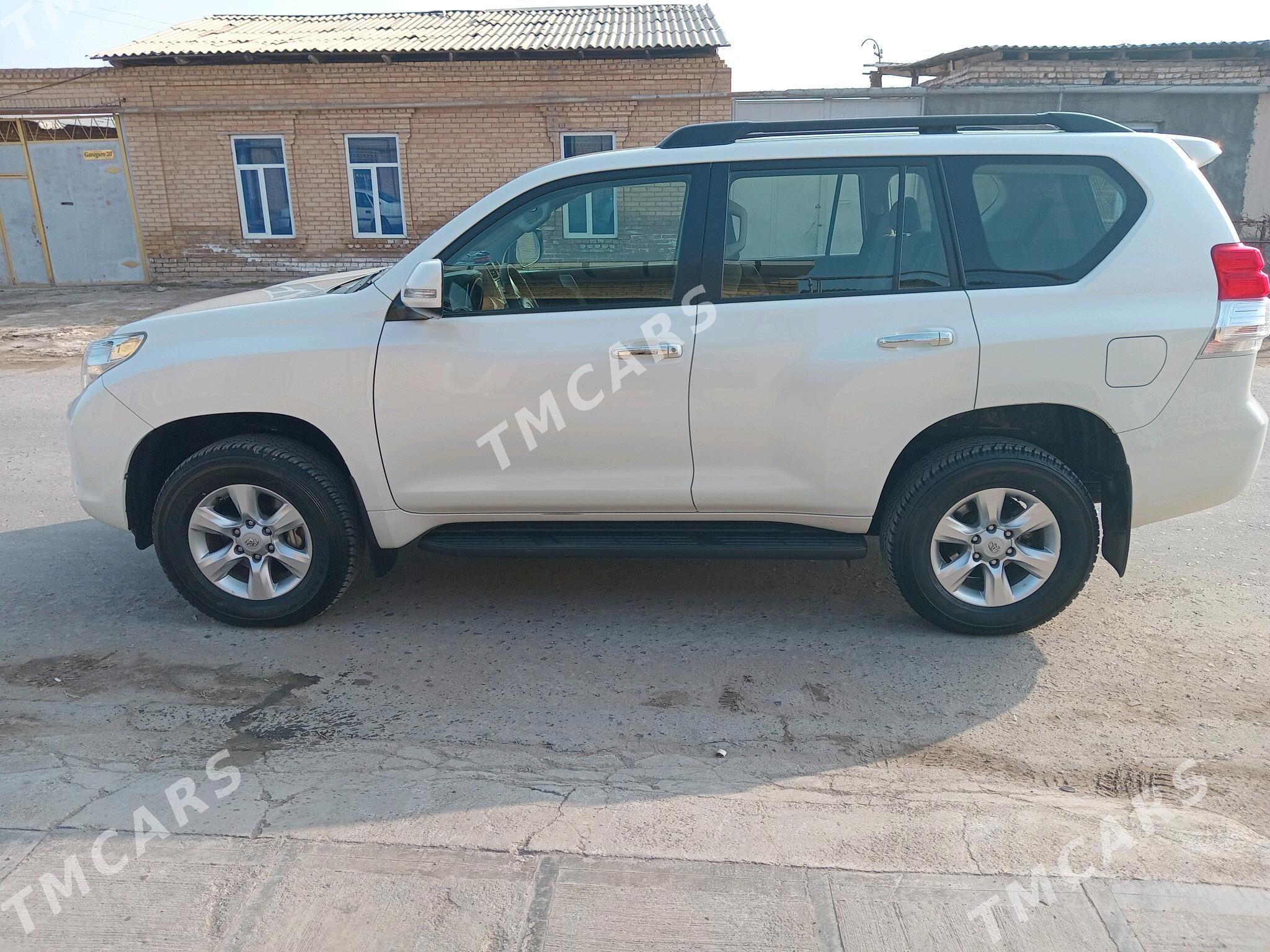 Toyota Land Cruiser Prado 2013 - 540 000 TMT - Туркменабат - img 3