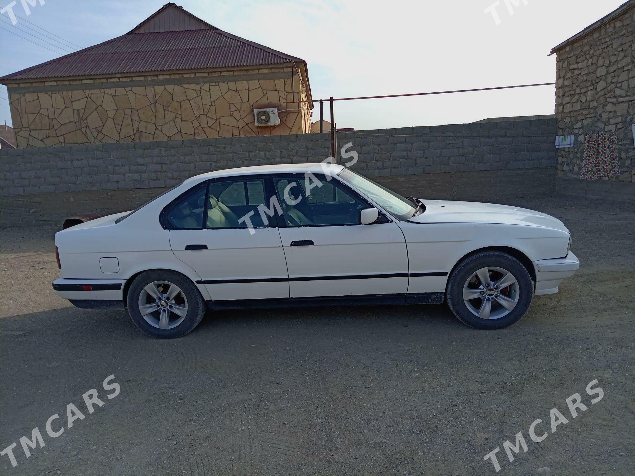 BMW 520 1991 - 29 000 TMT - Гумдаг - img 3