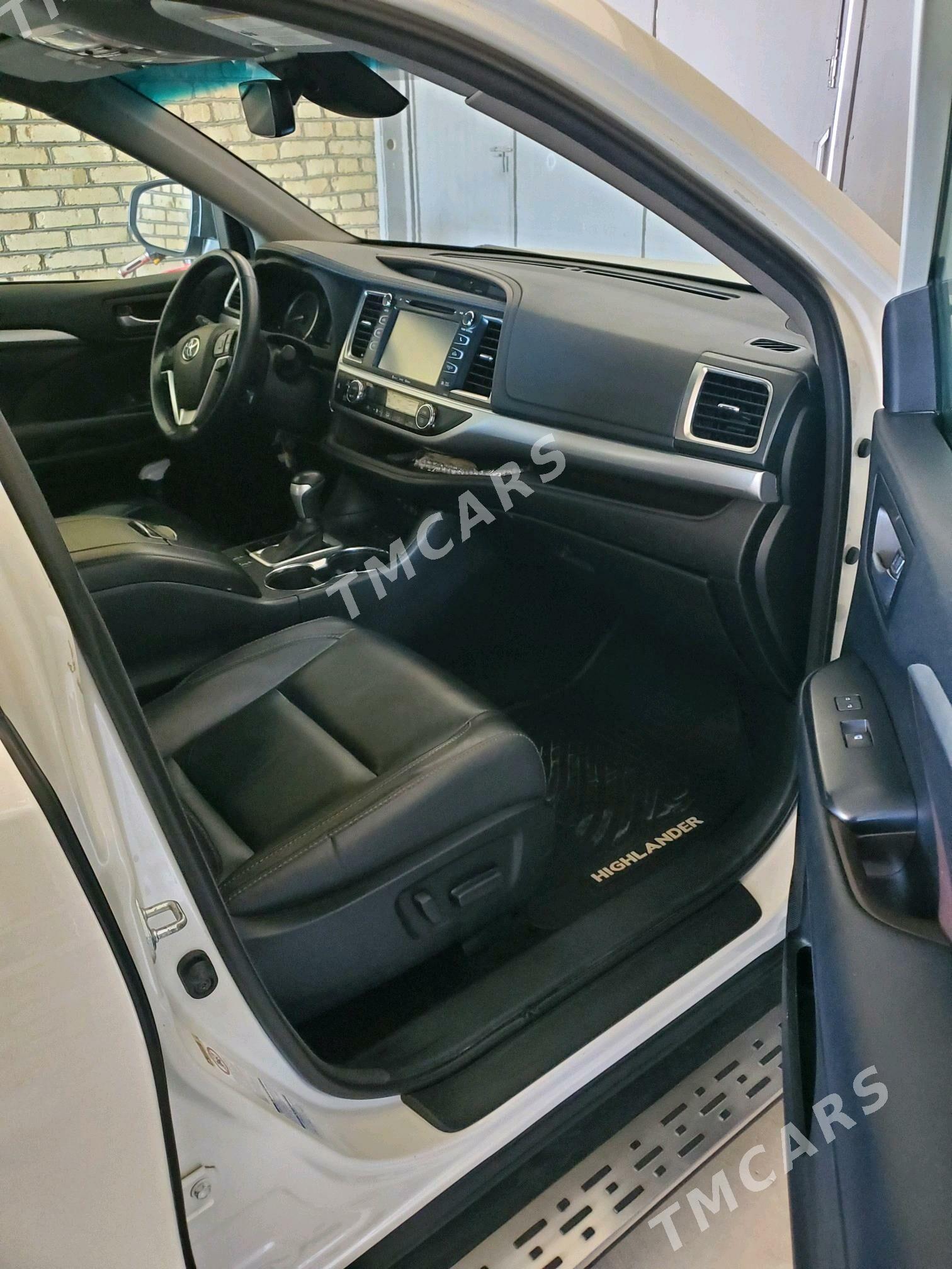 Toyota Highlander 2018 - 430 000 TMT - Bäherden - img 6