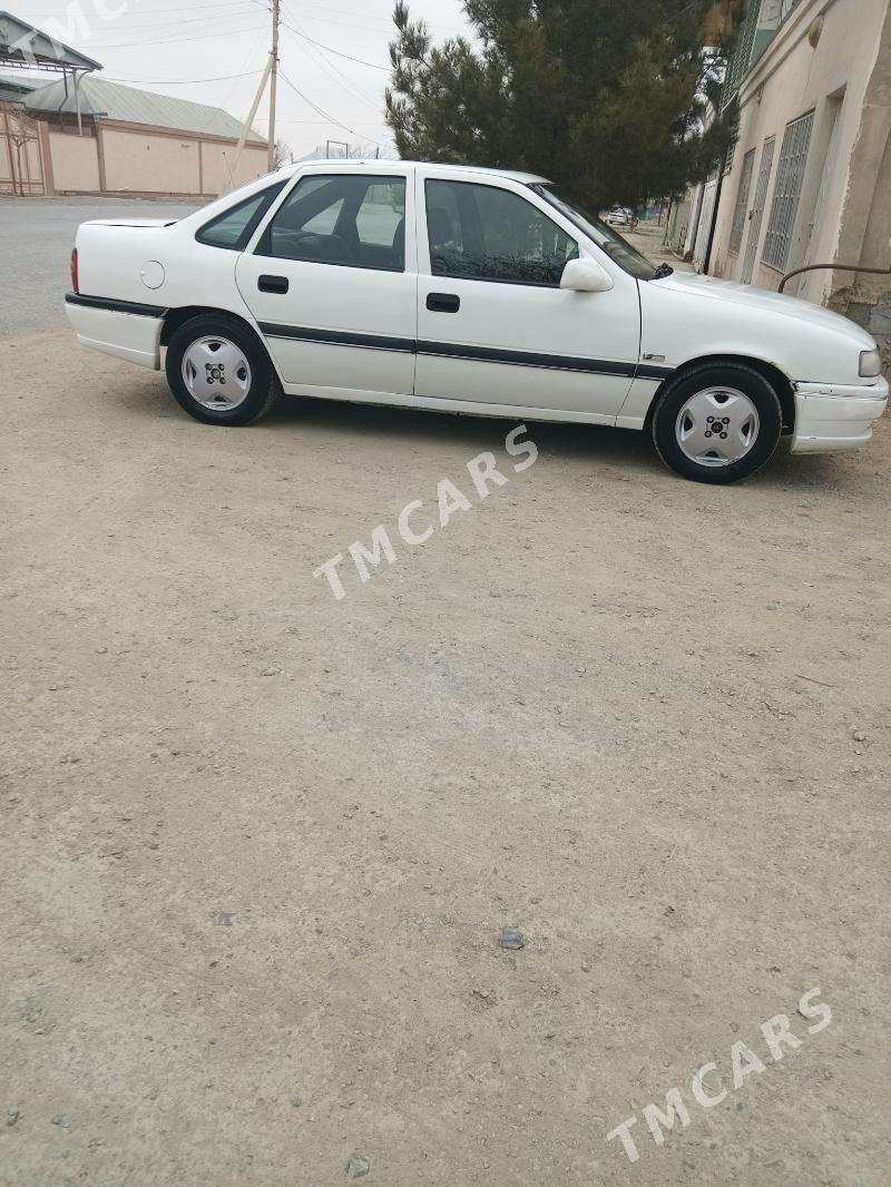 Opel Vectra 1990 - 30 000 TMT - Bäherden - img 2