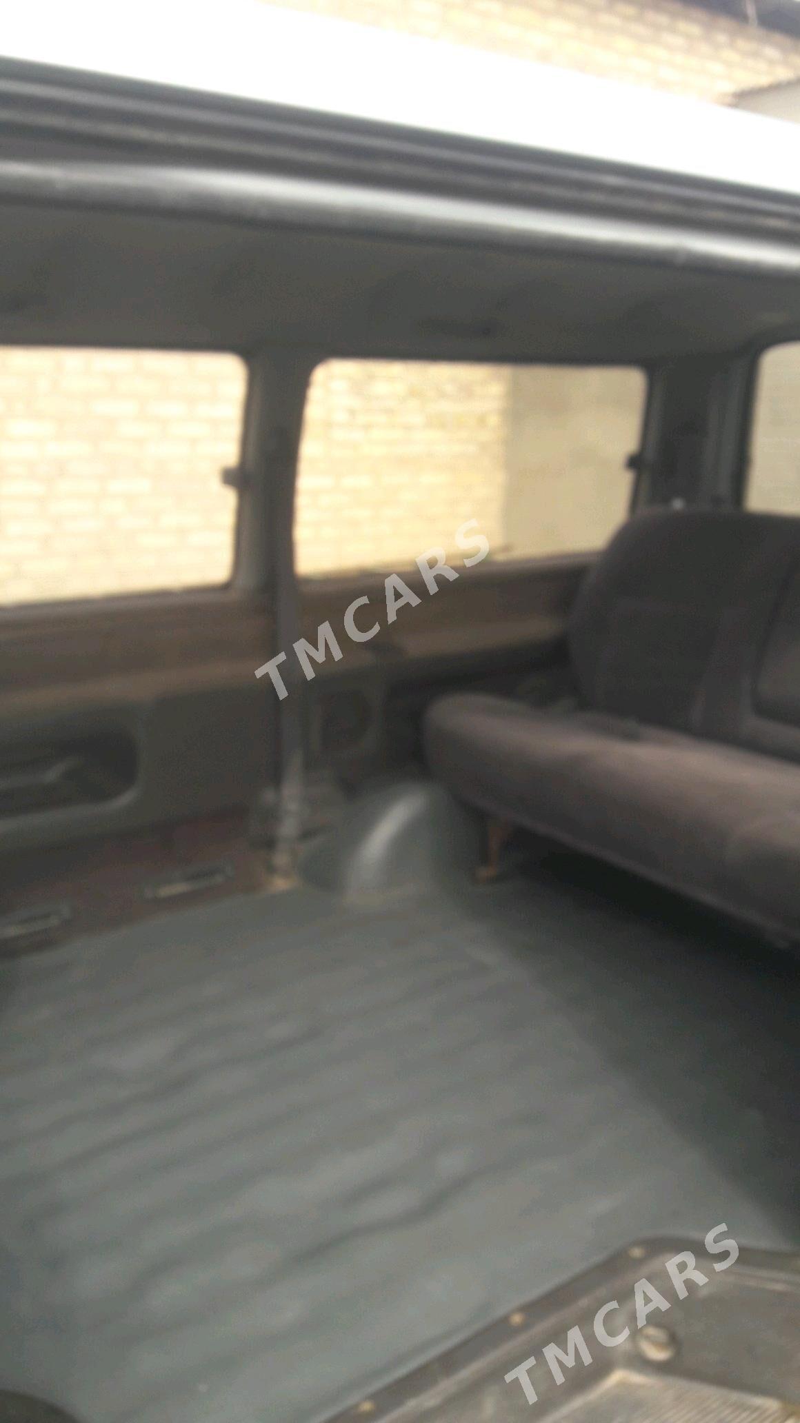 Toyota Hiace 1992 - 76 000 TMT - Теджен - img 3