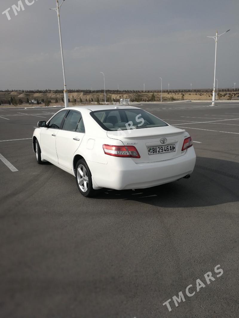 Toyota Camry 2010 - 130 000 TMT - Кака - img 2