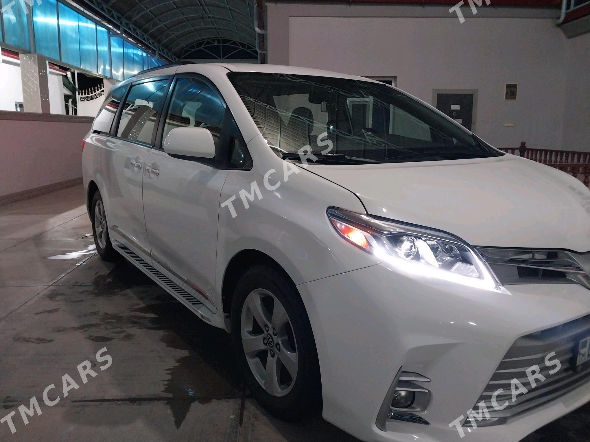 Toyota Sienna 2019 - 375 000 TMT - Гёкдепе - img 2